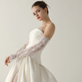 LOOK 1 Amina